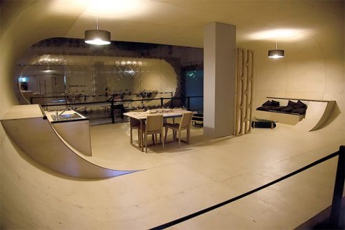 Een skate ramp in huis