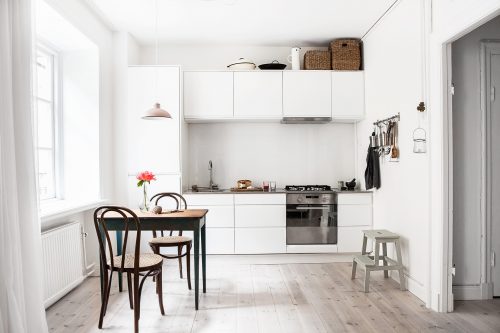 Ongekend Fijne kleine woonkamer met open keuken | Huis-inrichten.com TM-44
