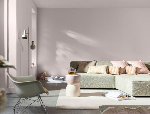 Laat je inspireren door de nieuwe Flexa kleur van het jaar 2024 Sweet Embrace, en ontdek hoe je dit toe kunt passen in verschillende ruimtes.