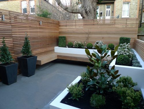 Kleine moderne en onderhoudsvriendelijke designtuin