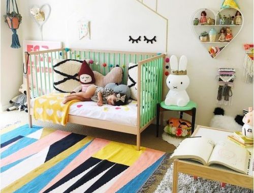 Kleurrijke tapijt voor de kinderkamer