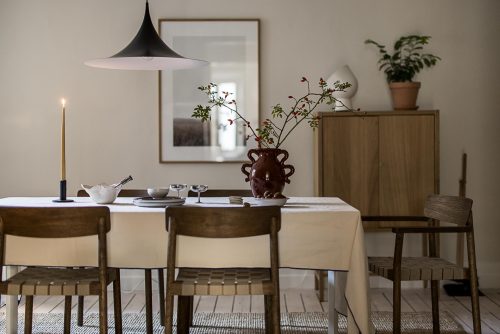 knusse herfst sfeer tip kaarsen op eettafel