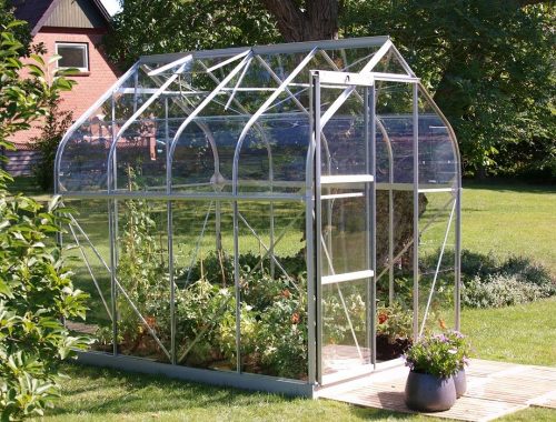 Kweekkas in de tuin