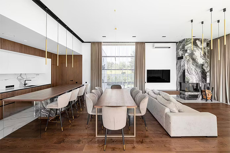 Naast een perfecte indeling, hebben de ontwerpers van Archlab ook gekozen voor een perfecte combinatie van verschillende soorten materialen, zoals hout, marmer en messing details. Naast een perfecte indeling, hebben de ontwerpers van Archlab ook gekozen voor een perfecte combinatie van verschillende soorten materialen, zoals hout, marmer en messing details.