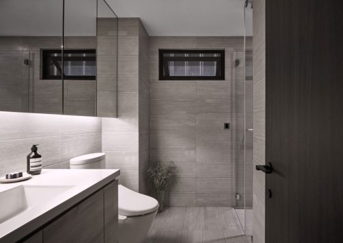 moderne l-vormige badkamer