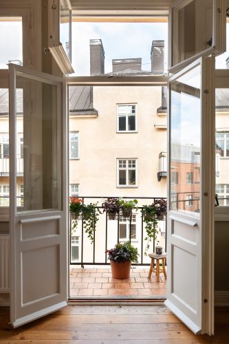 planten ophangen klein balkon reling