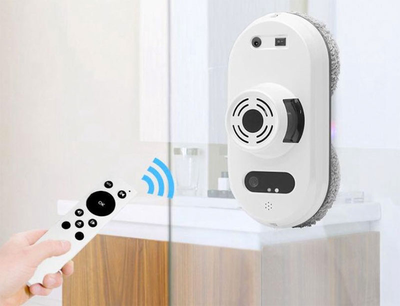 Deze robot raamreiniger is ook geschikt voor de glazen douchewand in de badkamer!