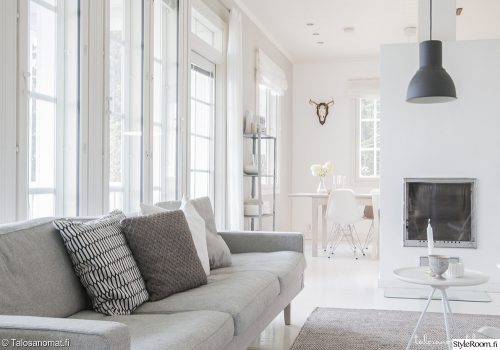 Scandinavisch witte woonkamer met grijze tinten