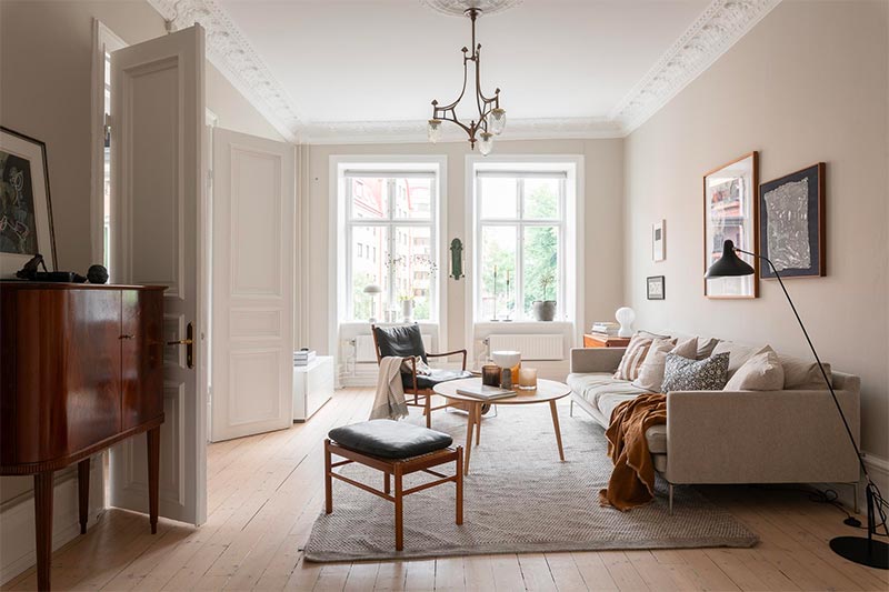 Super leuke Scandinavische woonkamer met lichte kleuren en materialen. Super leuke Scandinavische woonkamer met lichte kleuren en materialen.