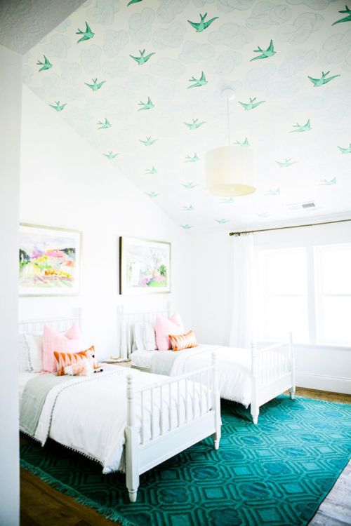 Schuine wand behangen