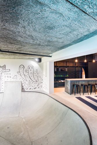 Een skate ramp in huis