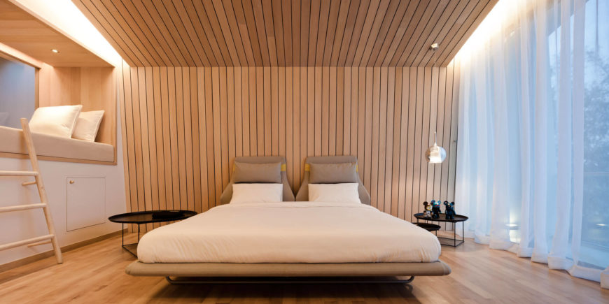 slaapkamer houten wandbekleding