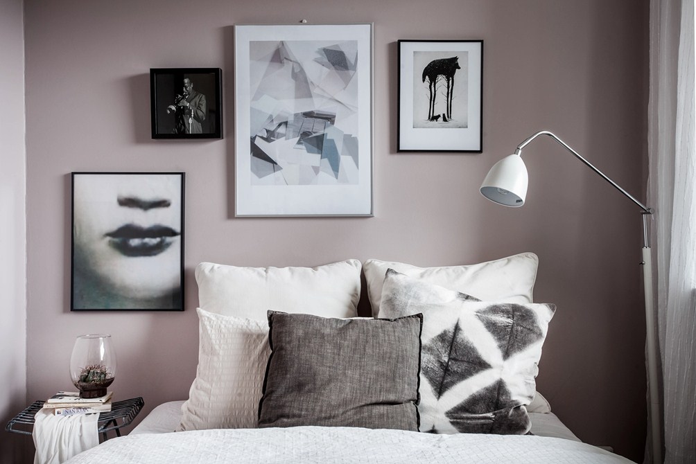 Slaapkamer met mooie zachte roze muren