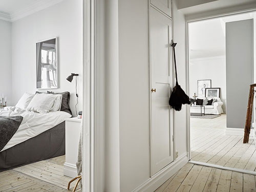 Stijlvolle minimalistisch witte slaapkamer