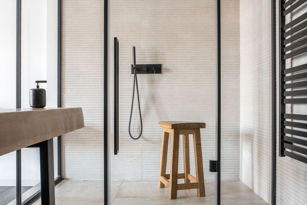Stoere badkamer en suite door ZOOI Design Stoere badkamer en suite door ZOOI Design