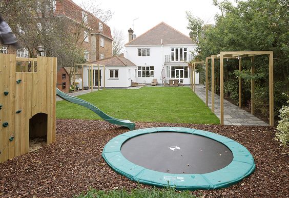 Tuin ideeën trampoline