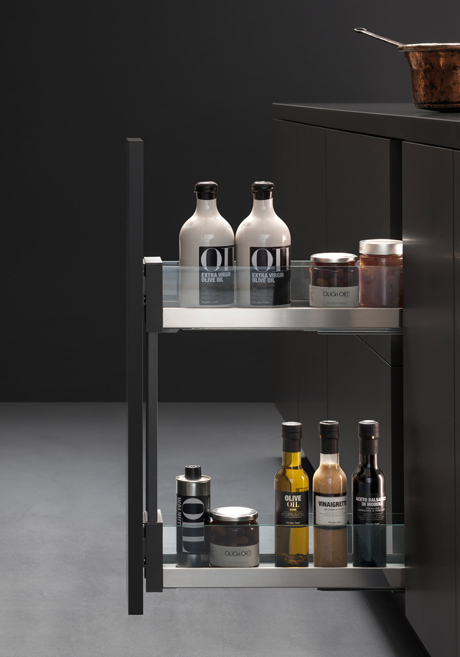 Een uittrekbaar element is de perfecte manier om kruiden op te bergen in de keuken | Bron: Viboitaly.com Een uittrekbaar element is de perfecte manier om kruiden op te bergen in de keuken | Bron: Viboitaly.com