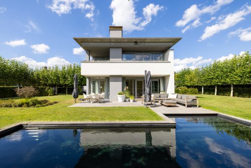 Waarom een sterke elektrische installatie essentieel is in moderne woningen