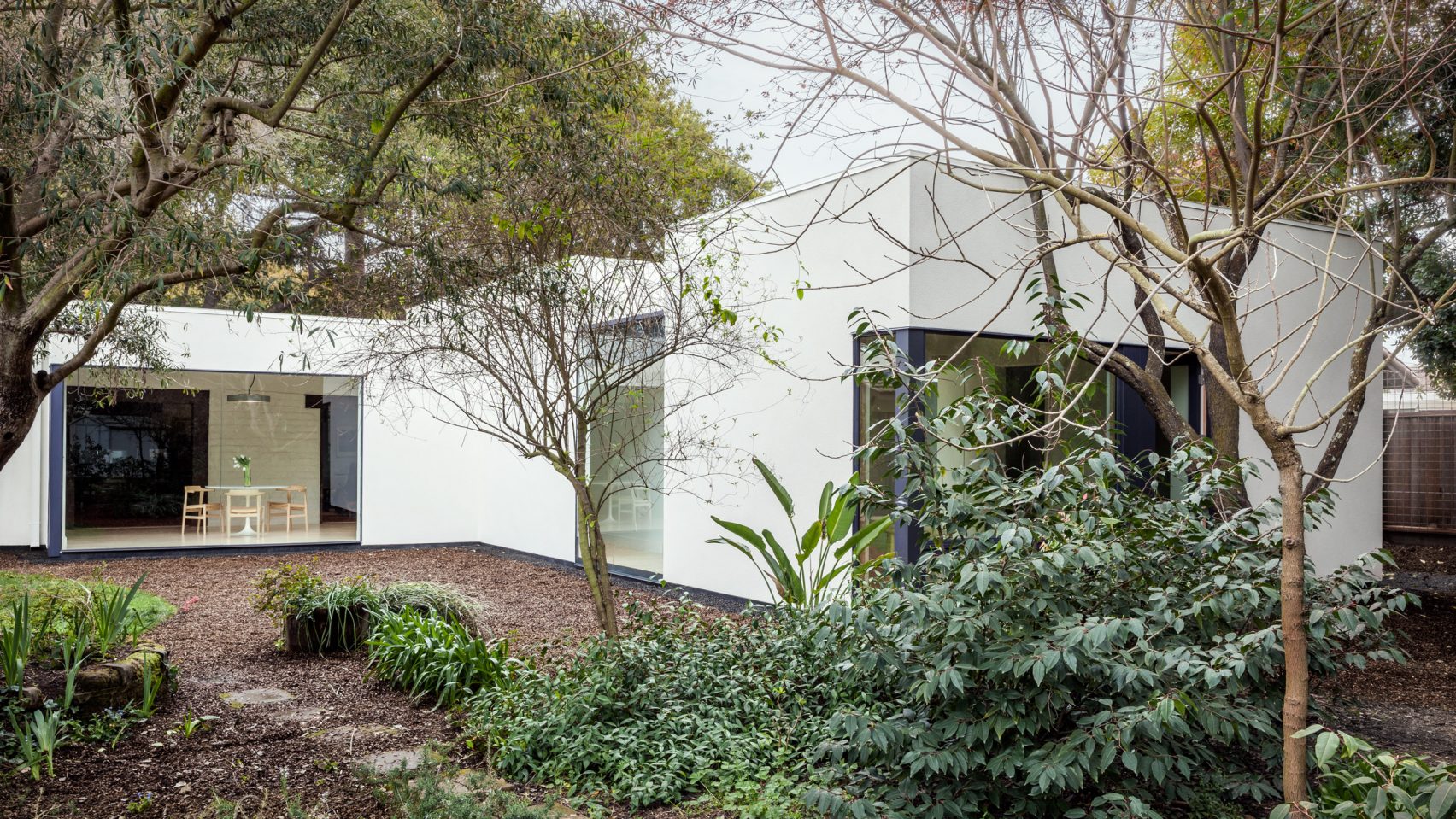 wit huis moderne jaren 40 bungalow